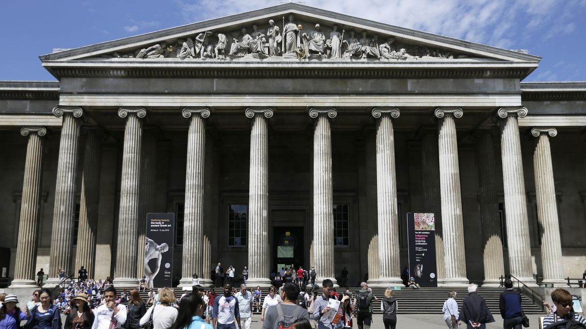 V Britském muzeu se kradlo, zmizely i předměty staré 3500 let